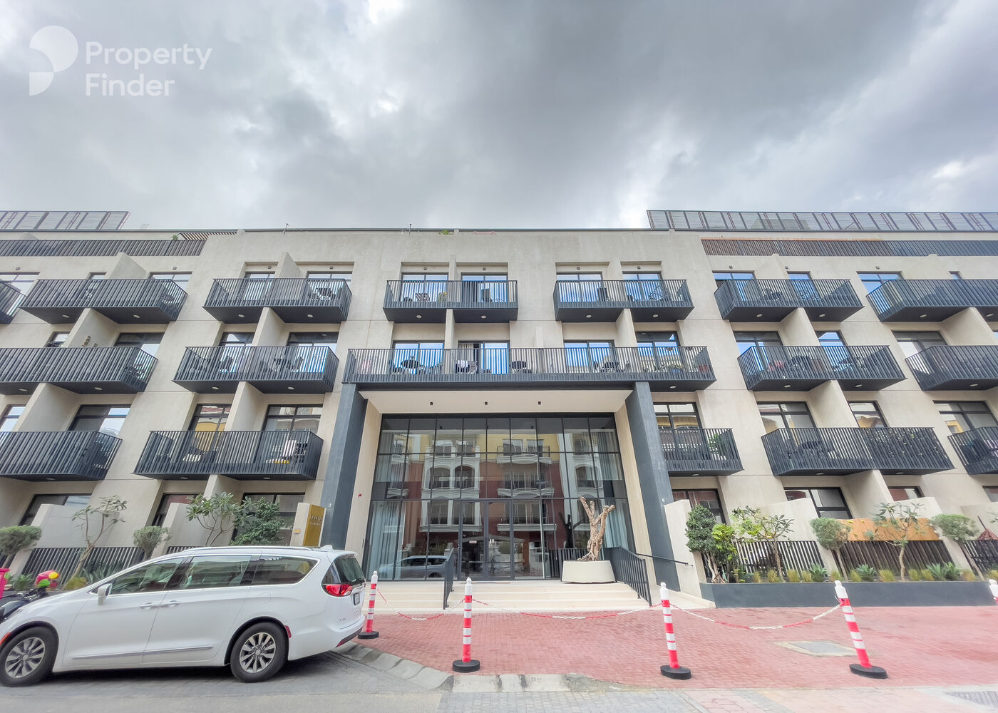 Gallery mosaic item small first