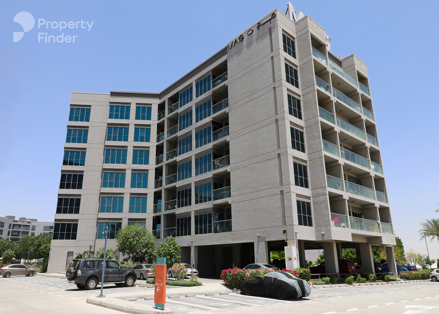 Gallery mosaic item small first