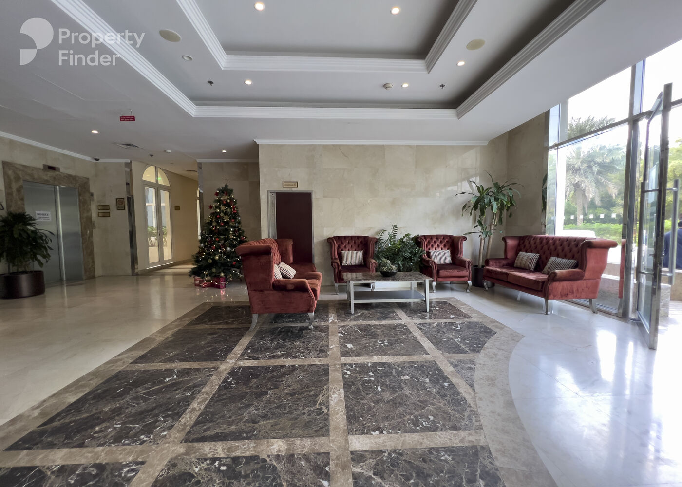 Gallery mosaic item small first