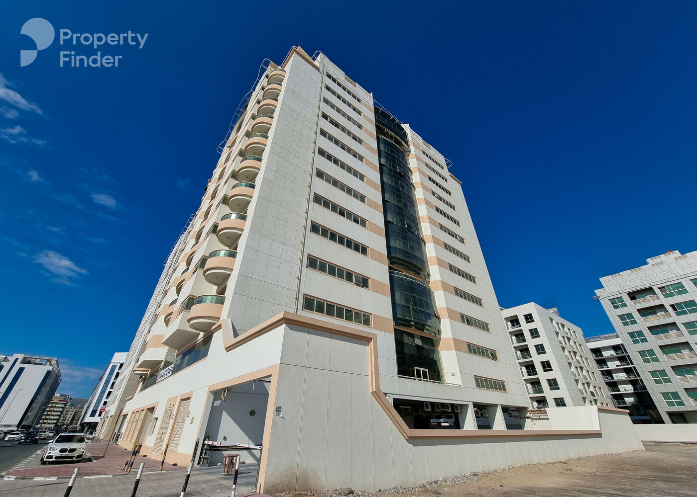 Gallery mosaic item small first