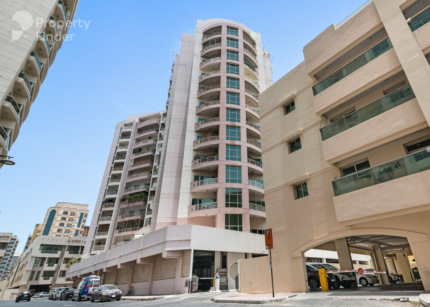 Gallery mosaic item small first