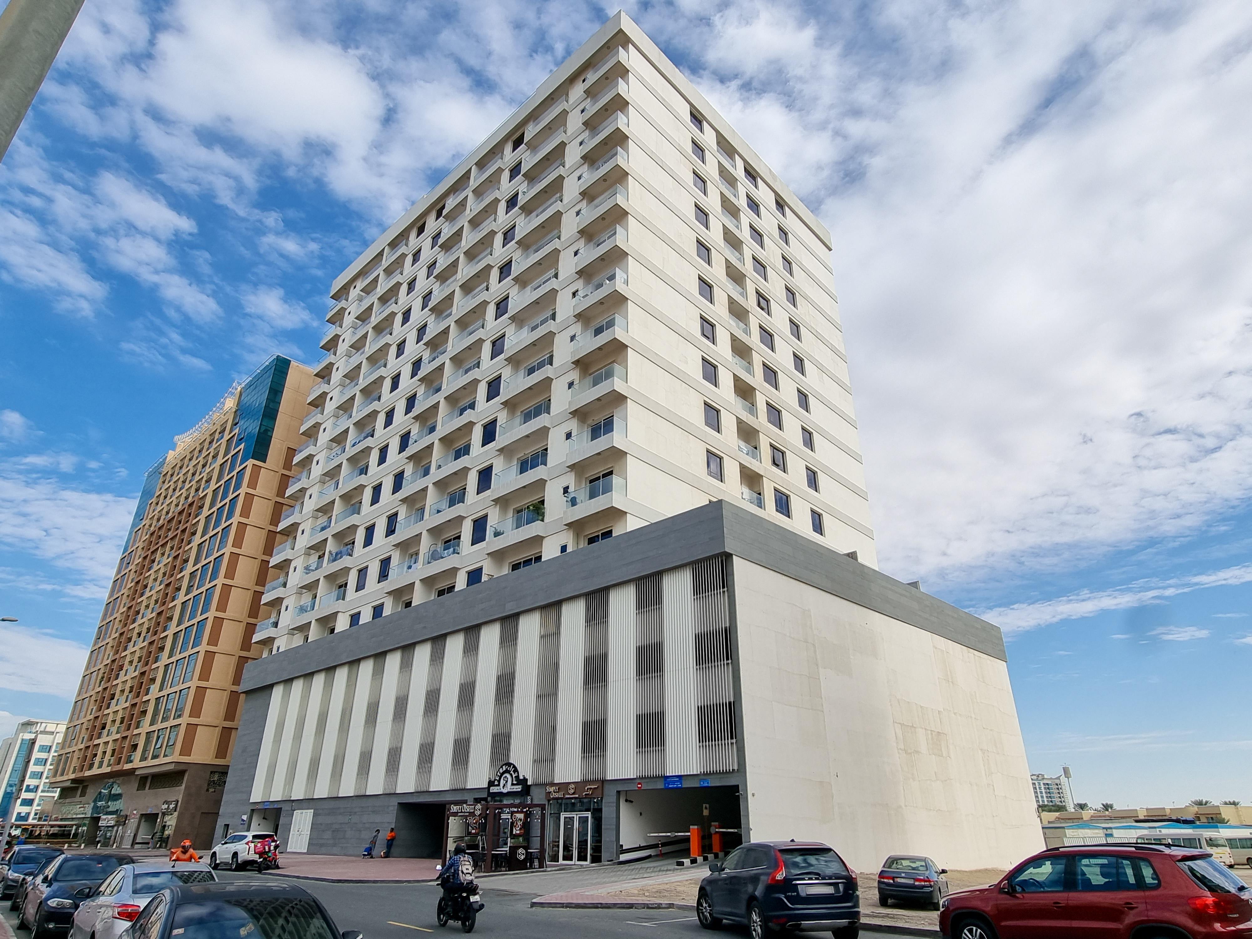 Larimar Apartments