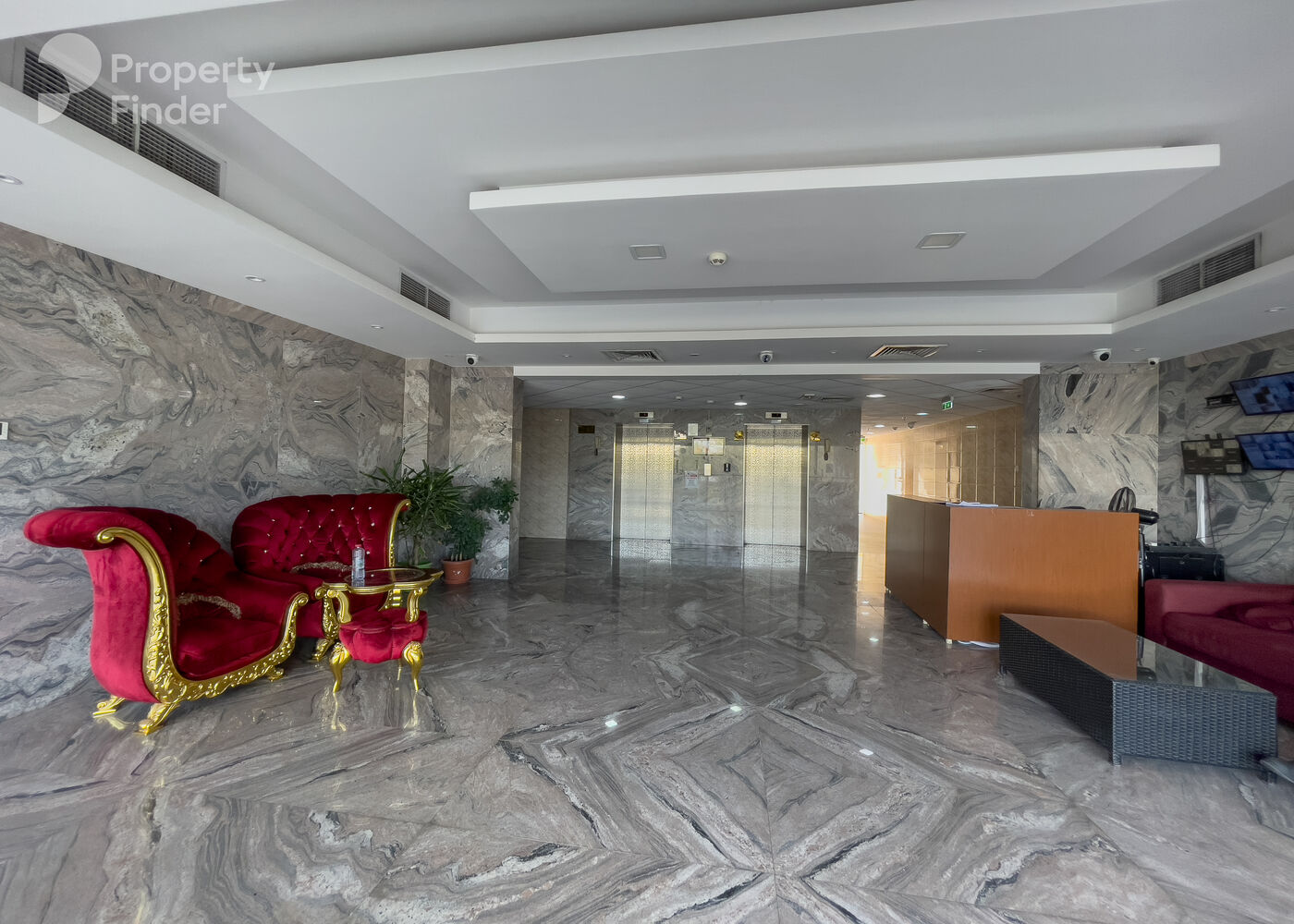 Gallery mosaic item small first