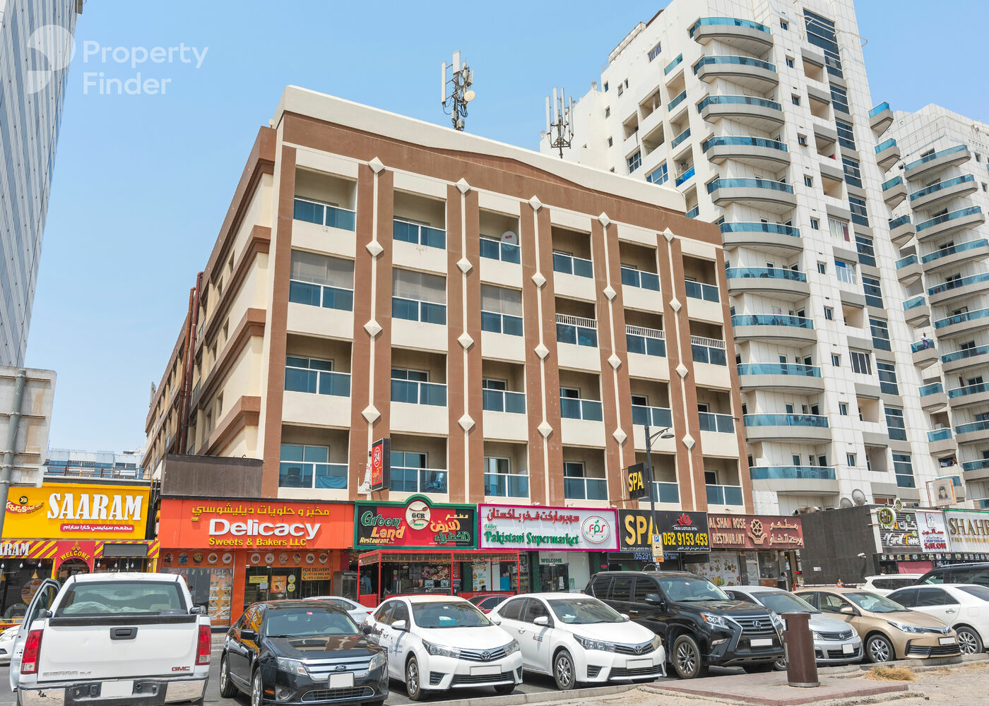 Gallery mosaic item small first