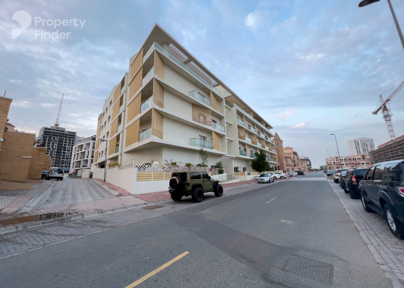 Gallery mosaic item small first