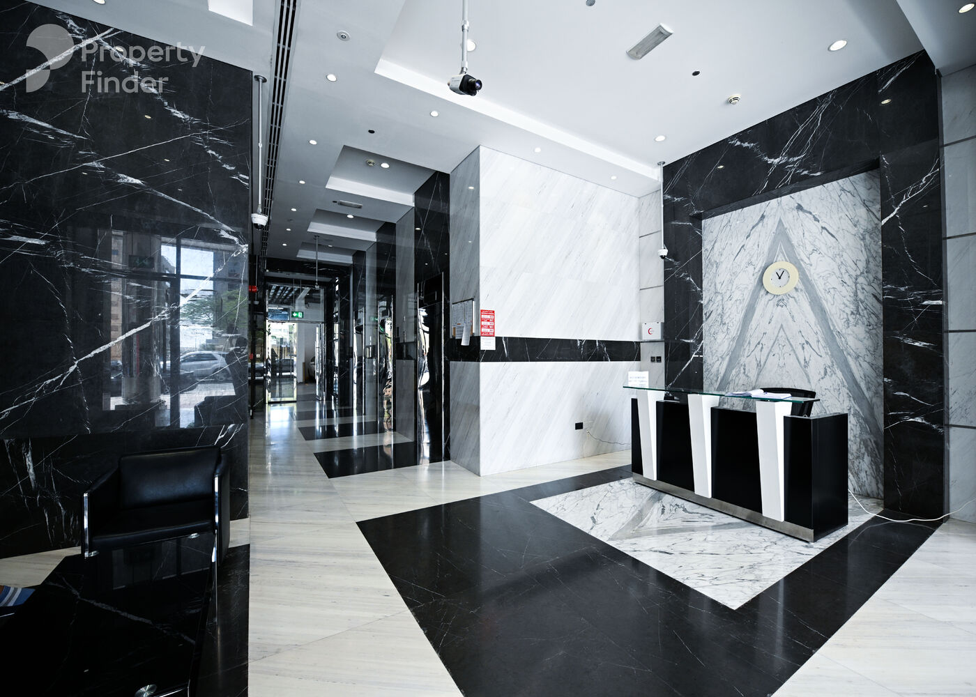 Gallery mosaic item small first