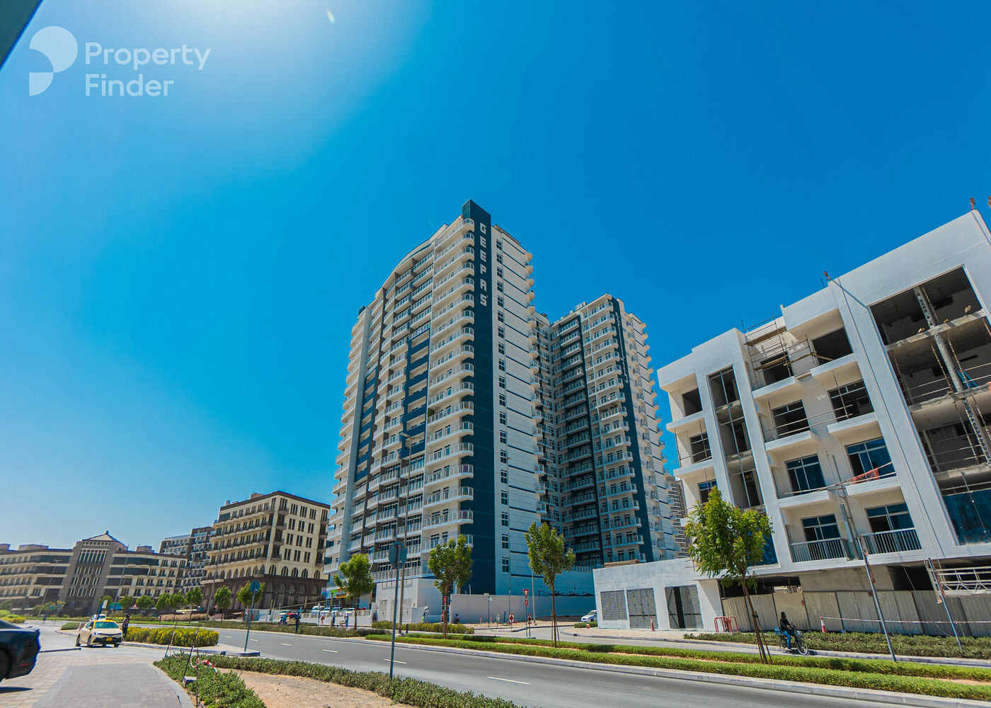 Gallery mosaic item small first