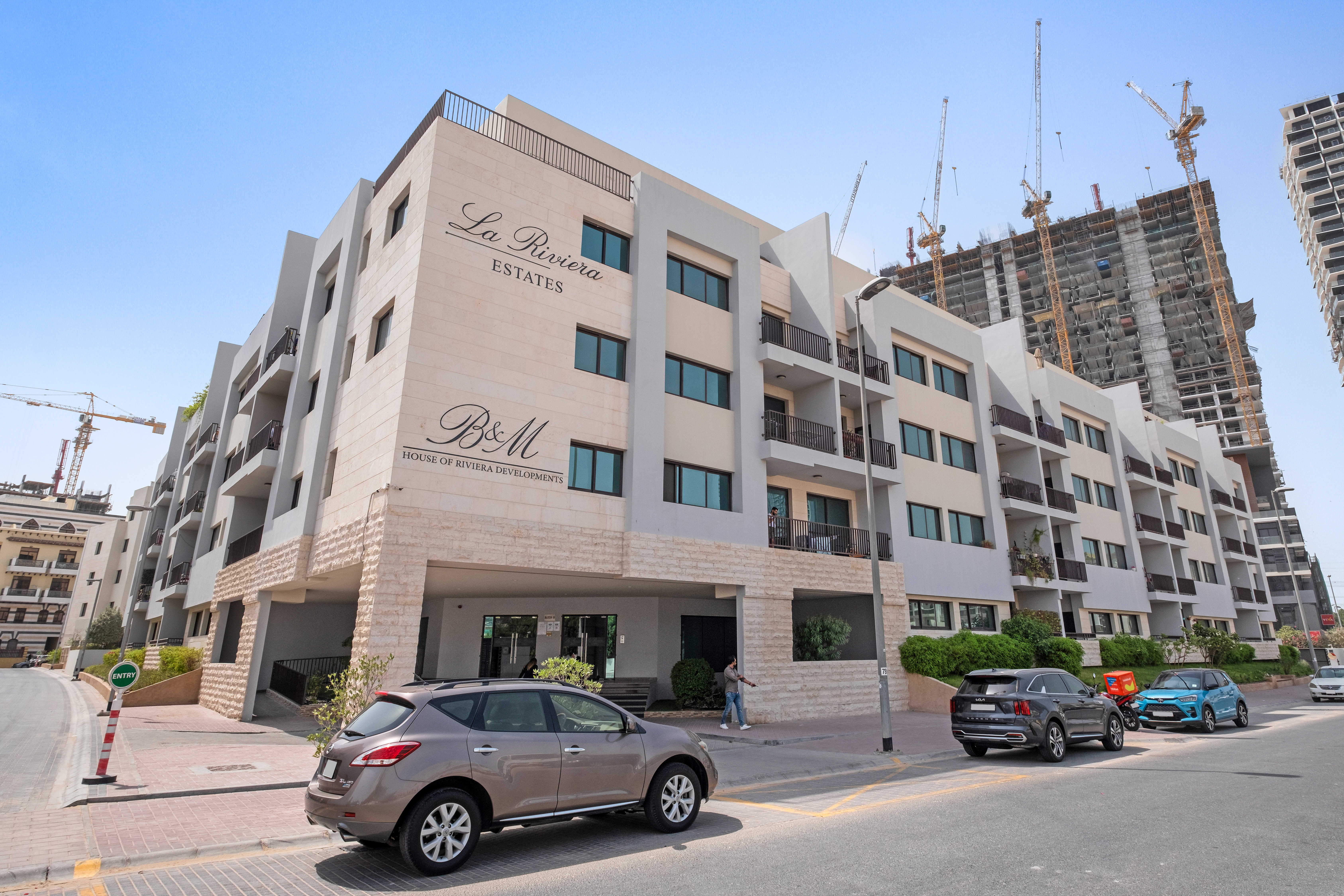 La Riviera Estate A