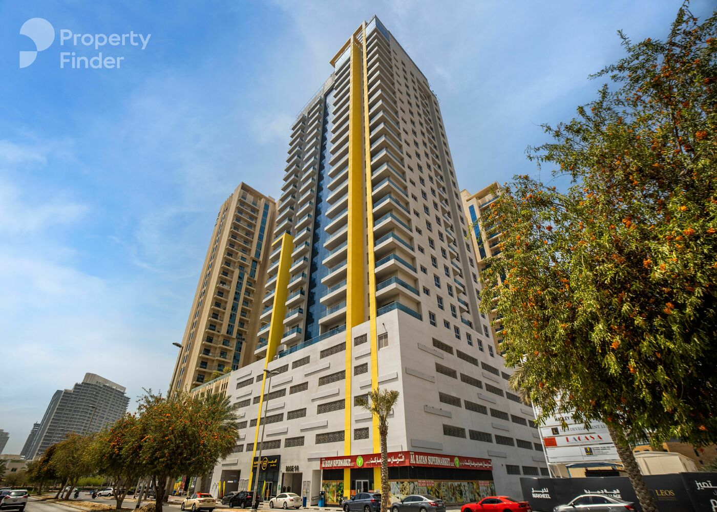 Gallery mosaic item small first