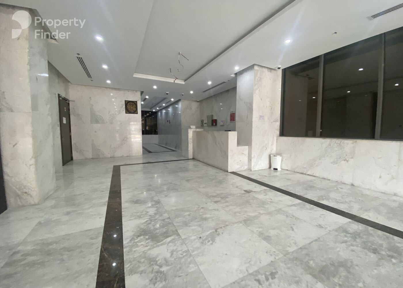 Gallery mosaic item small first