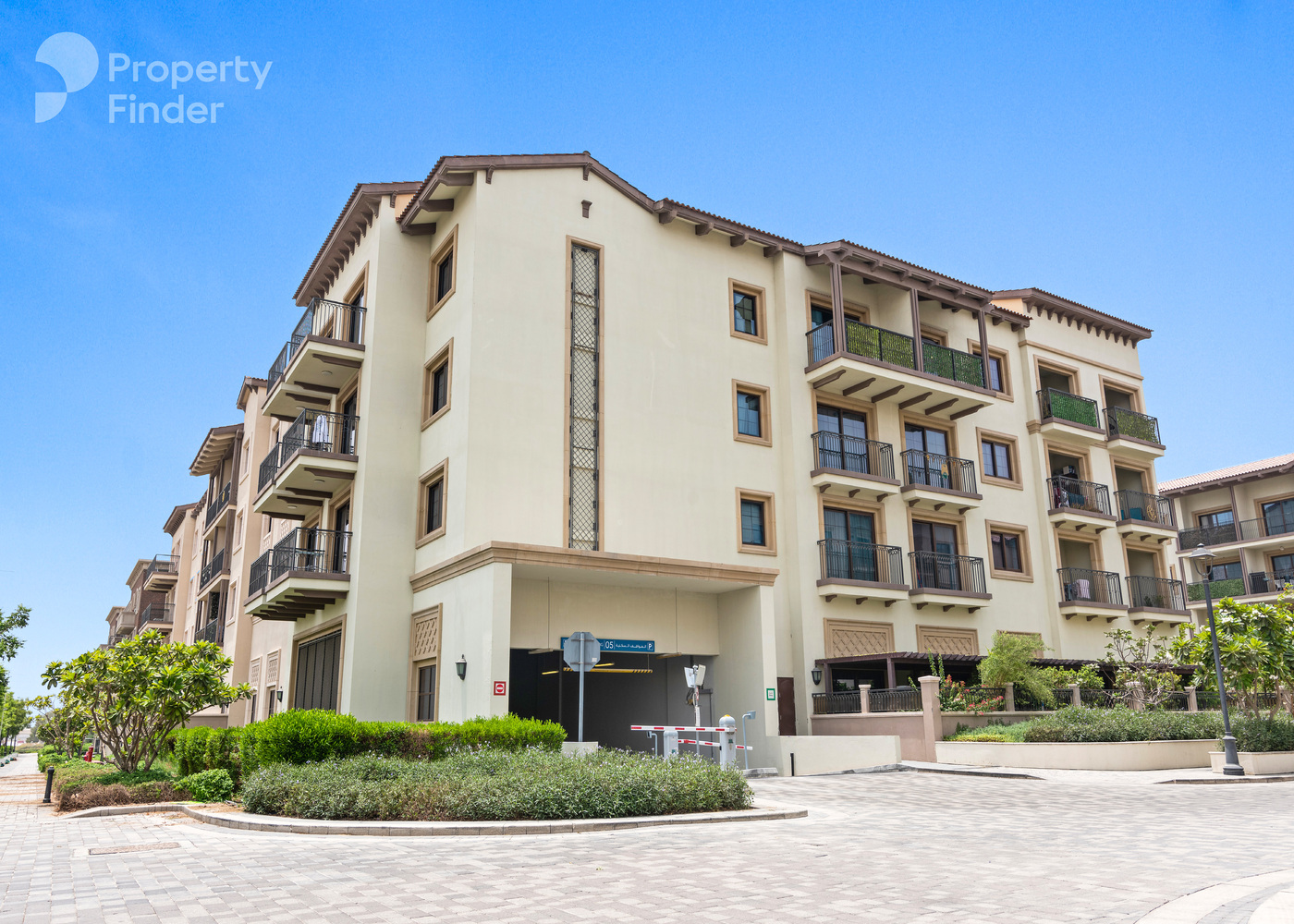 Gallery mosaic item small first