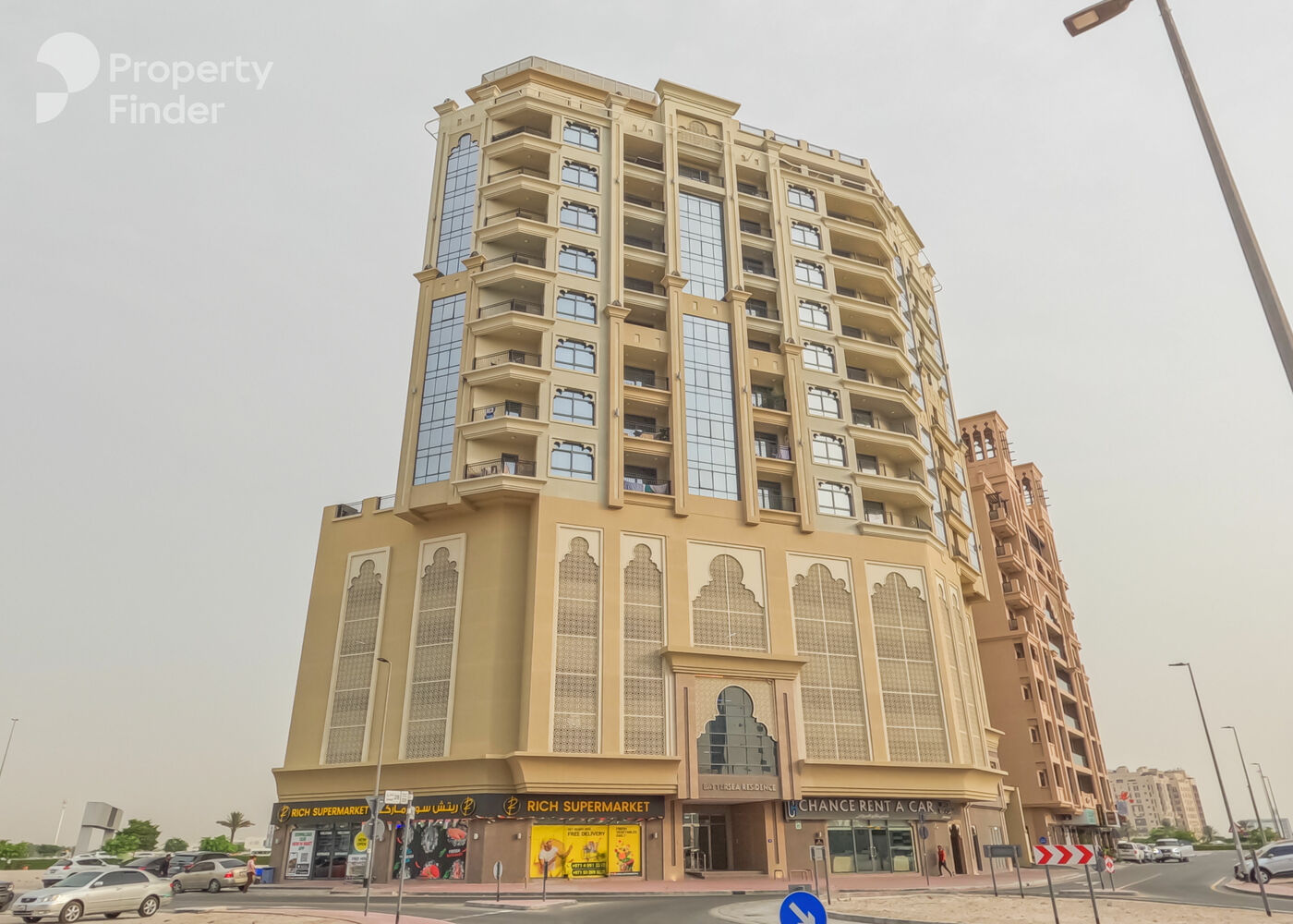 Gallery mosaic item small first