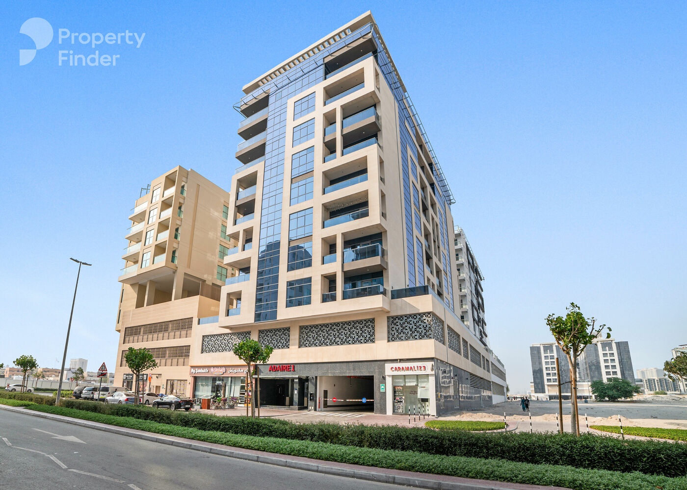 Gallery mosaic item small first