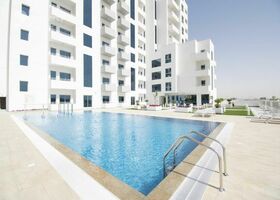 Image for Adults Swimming Pool in 5th Avenue