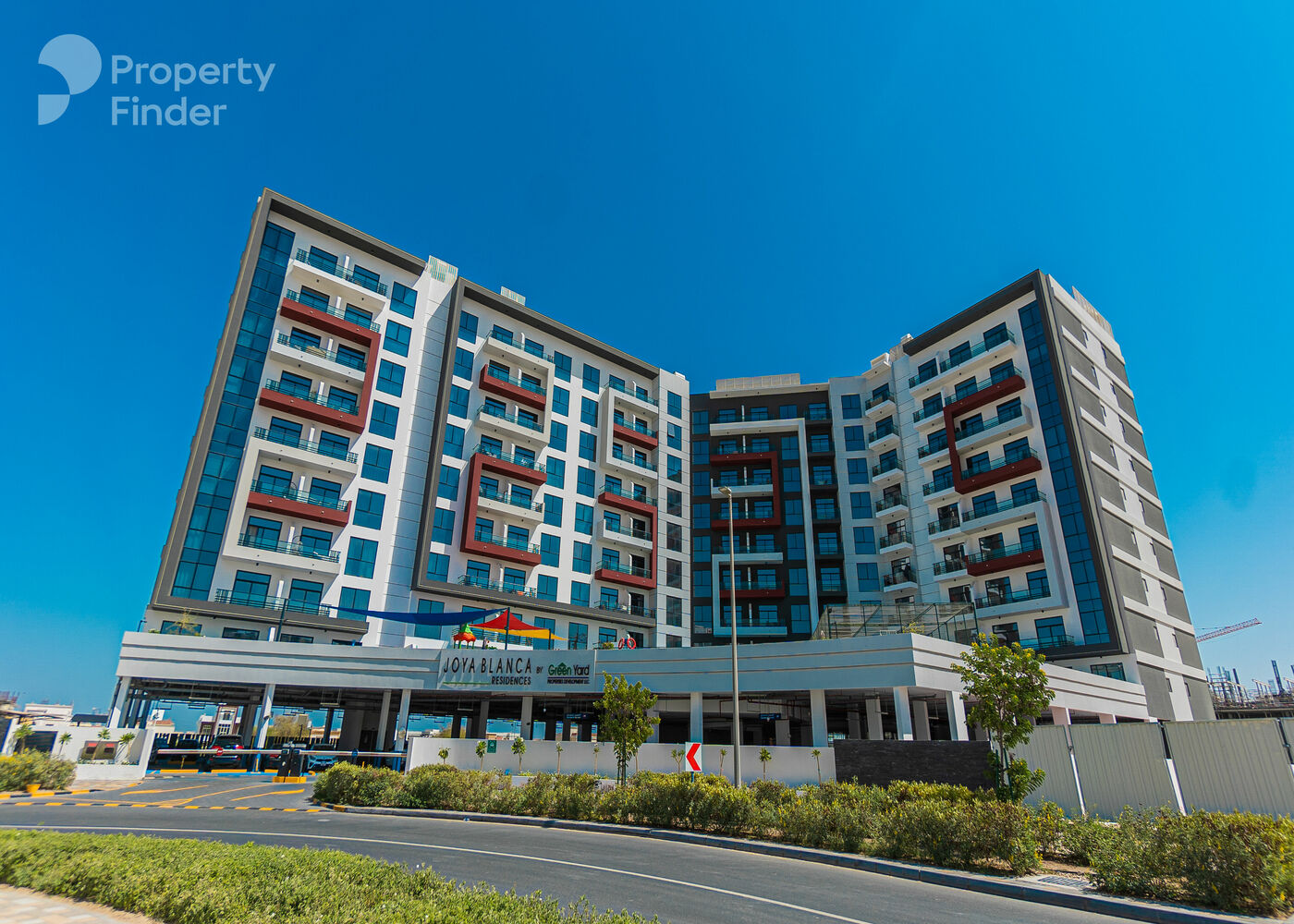 Gallery mosaic item small first