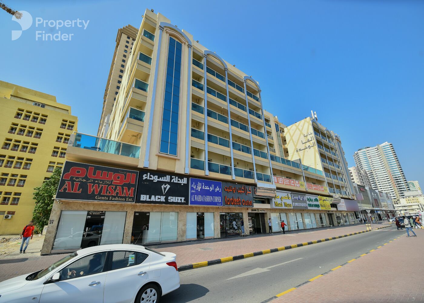 Gallery mosaic item small first