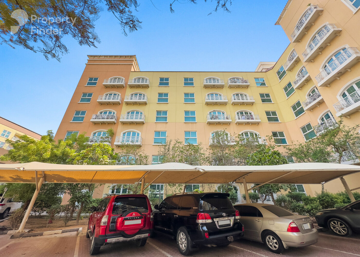 Gallery mosaic item small first