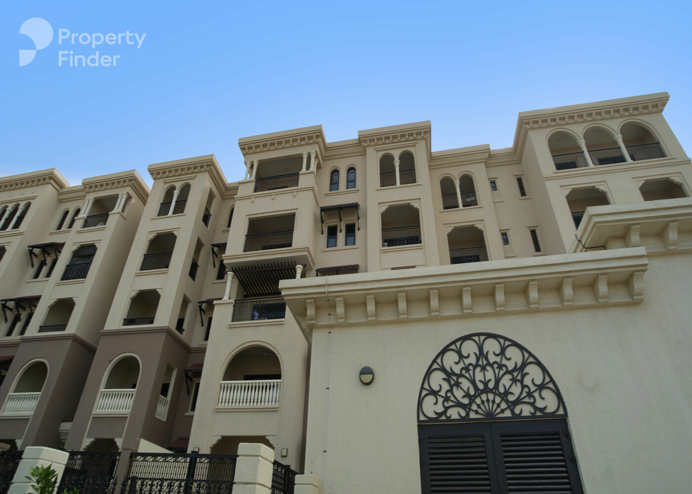 Gallery mosaic item small first