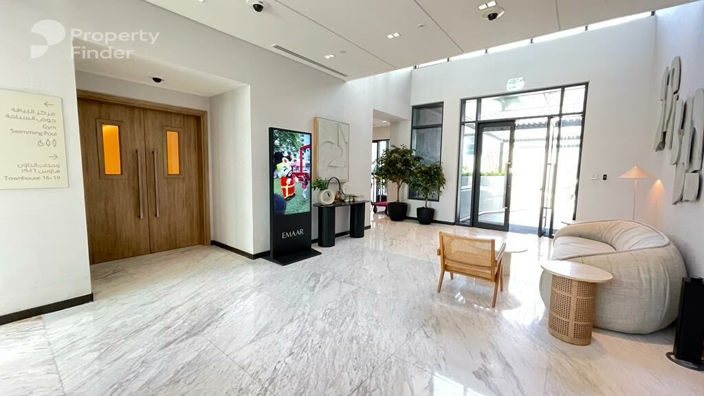 Gallery mosaic item small first