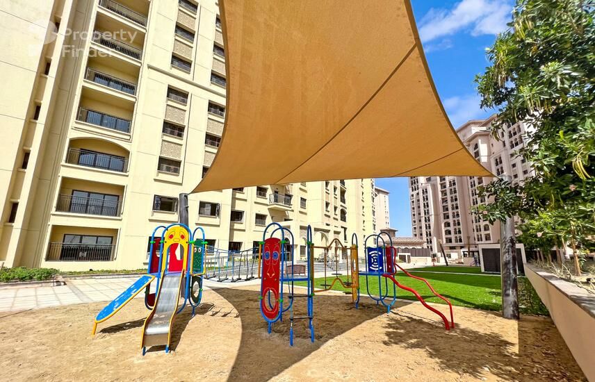 Gallery mosaic item small first