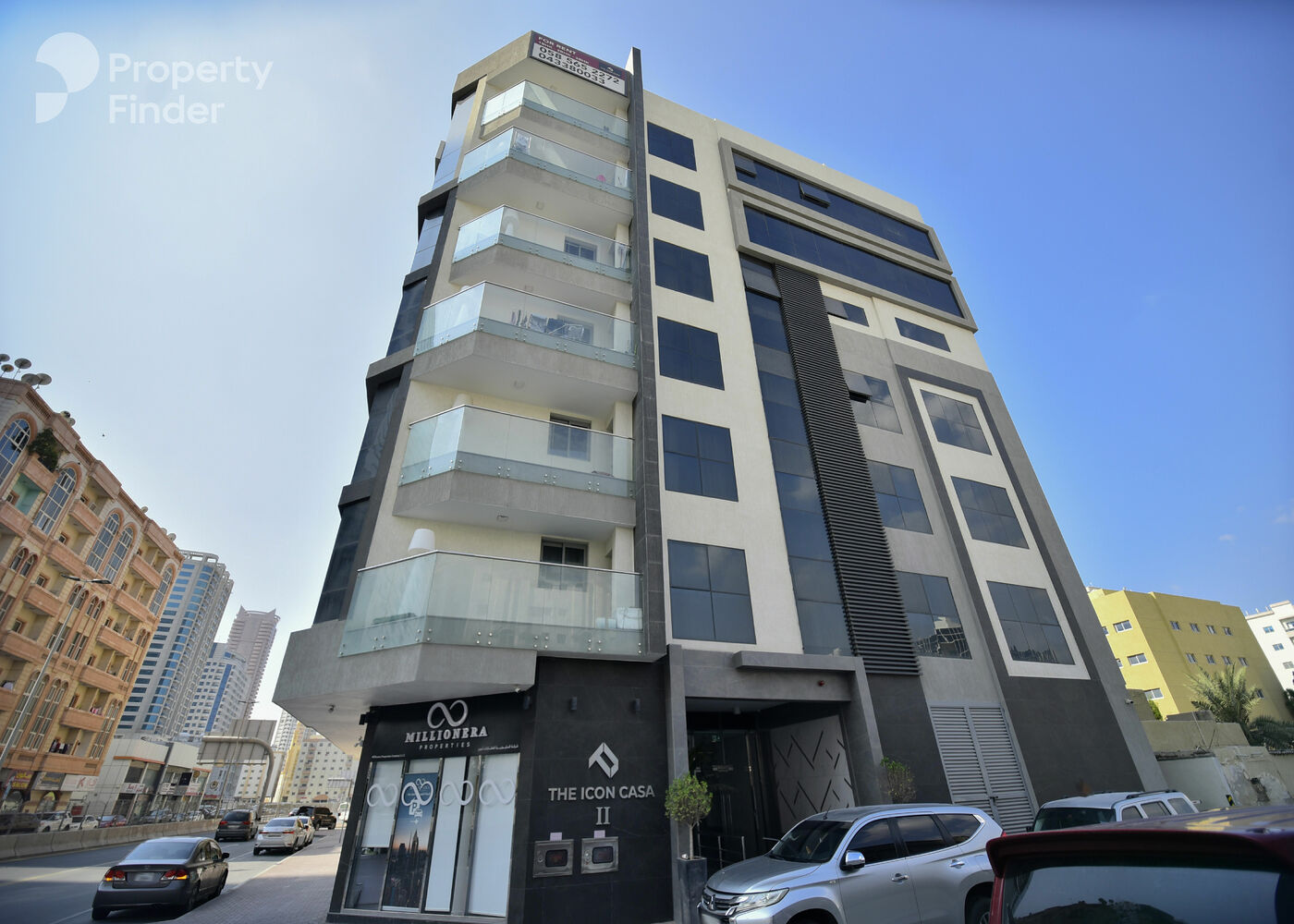 Gallery mosaic item small first