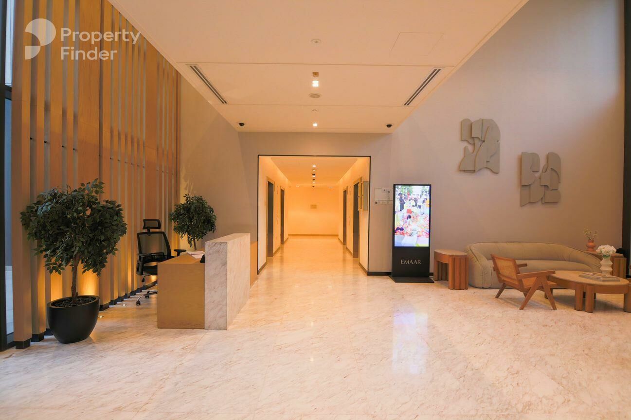 Gallery mosaic item small first