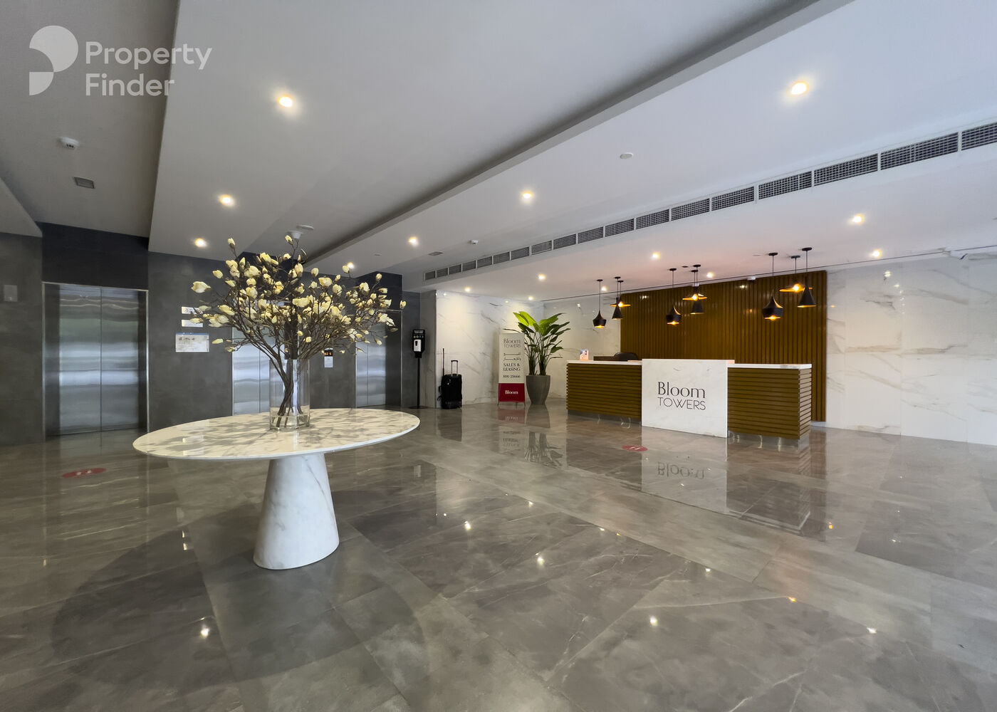 Gallery mosaic item small first