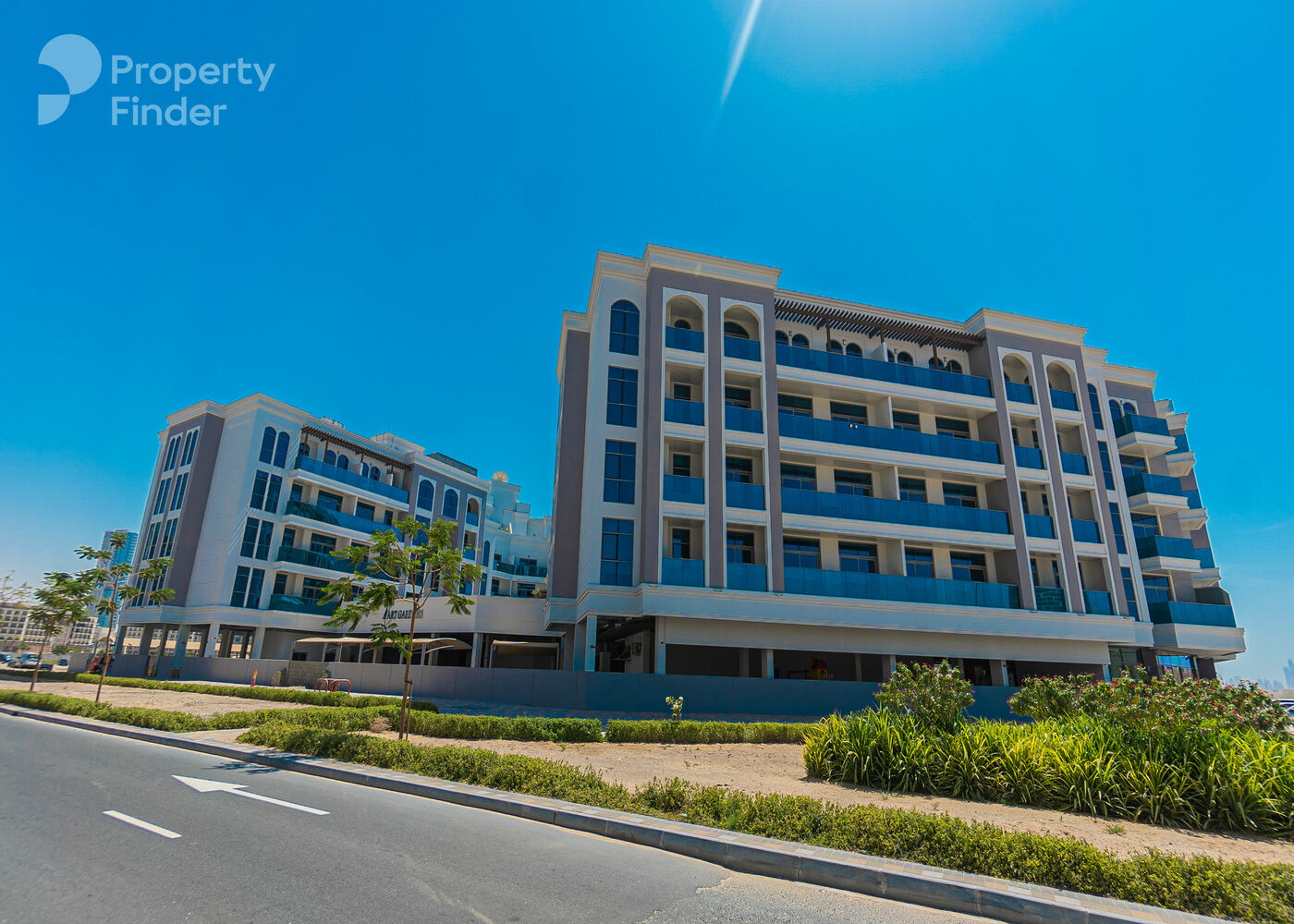 Gallery mosaic item small first