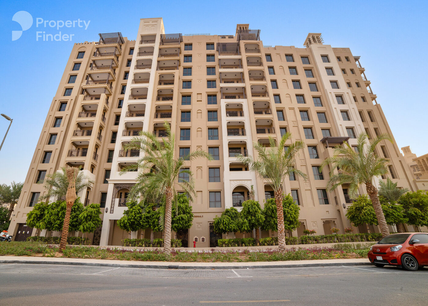 Gallery mosaic item small first