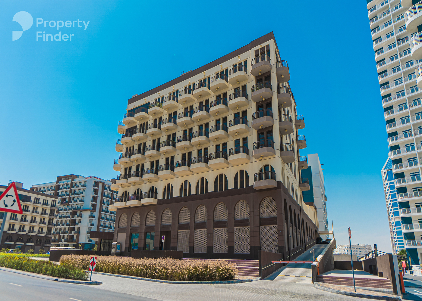 Gallery mosaic item small first