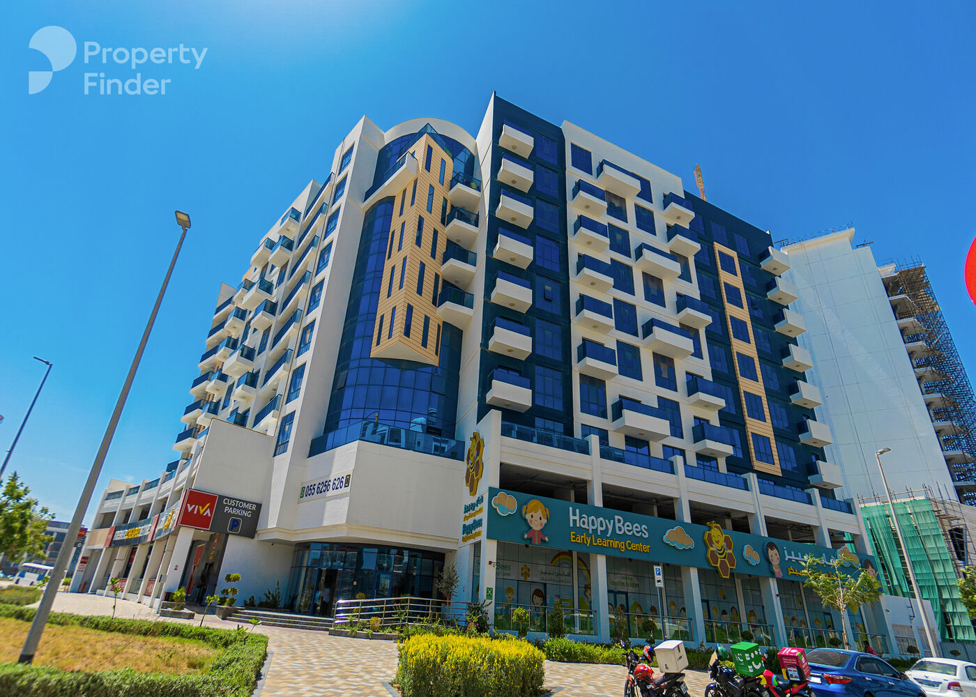 Gallery mosaic item small first