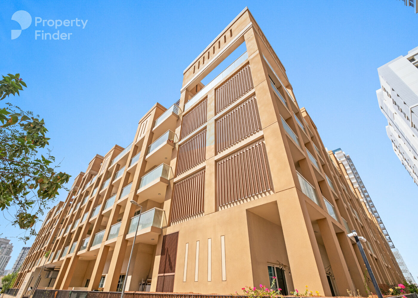 Gallery mosaic item small first