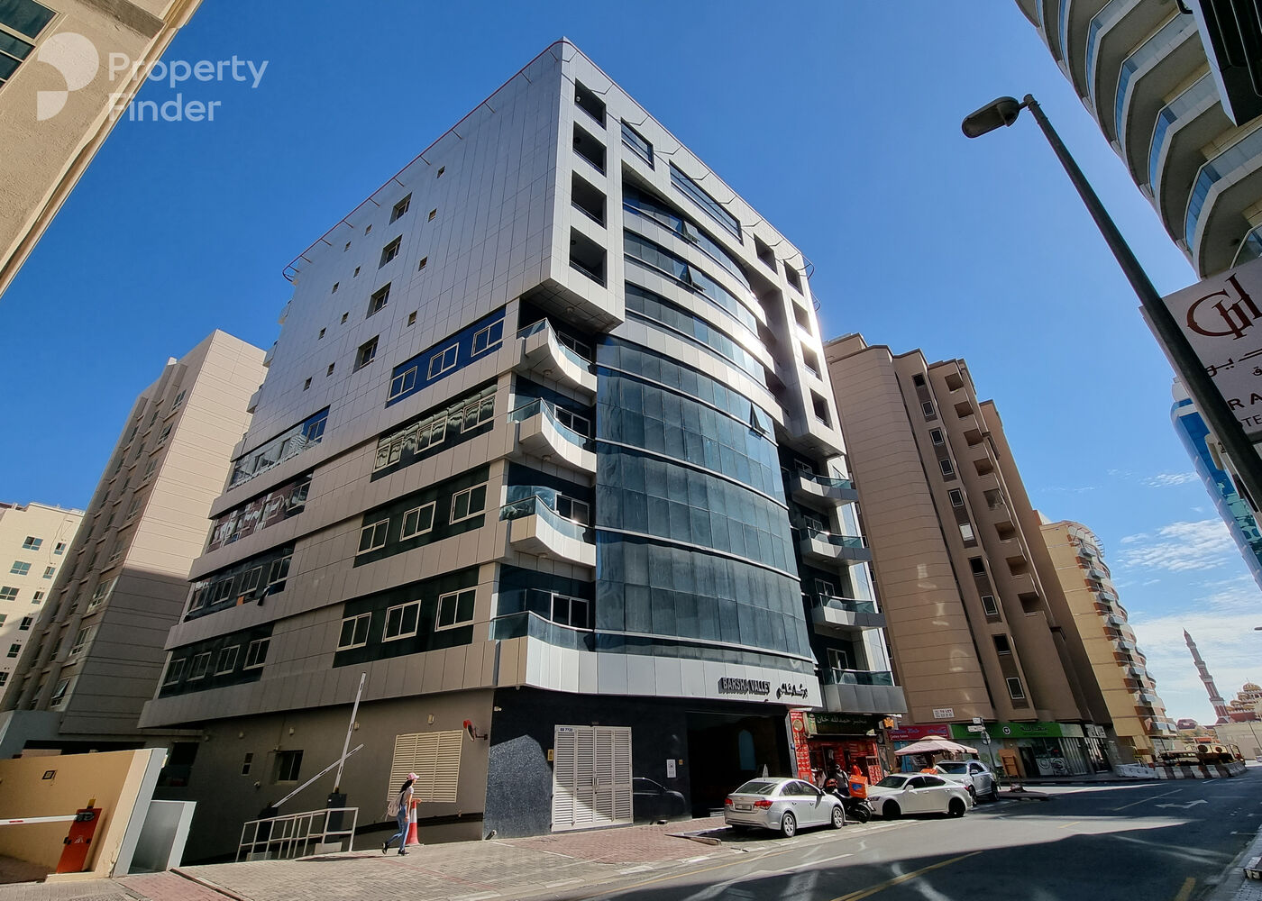 Gallery mosaic item small first