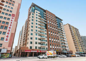 Al Shamsi Building Towers