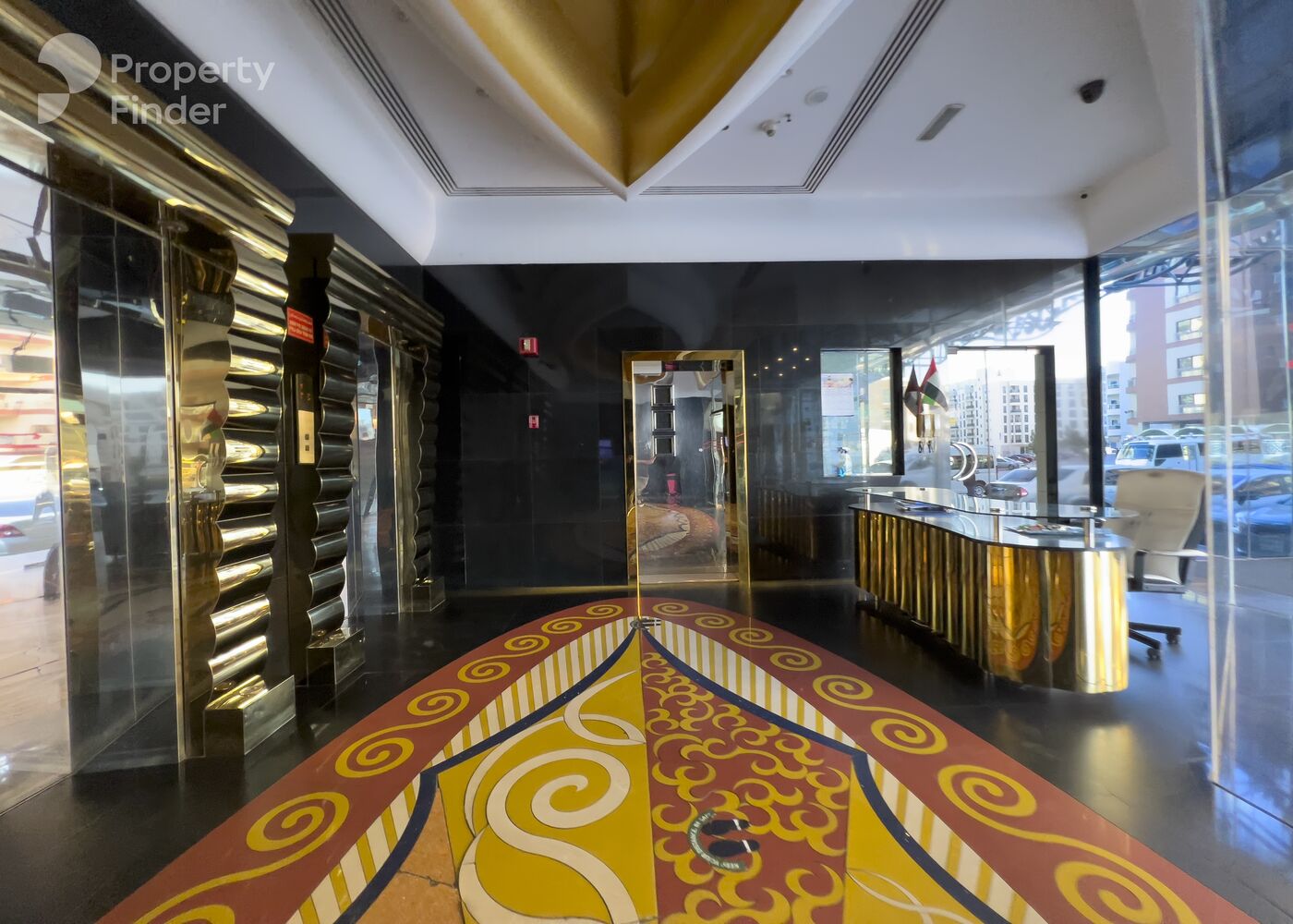 Gallery mosaic item small first