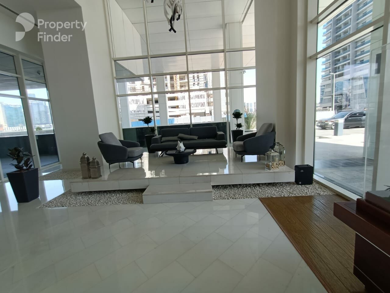 Gallery mosaic item small first