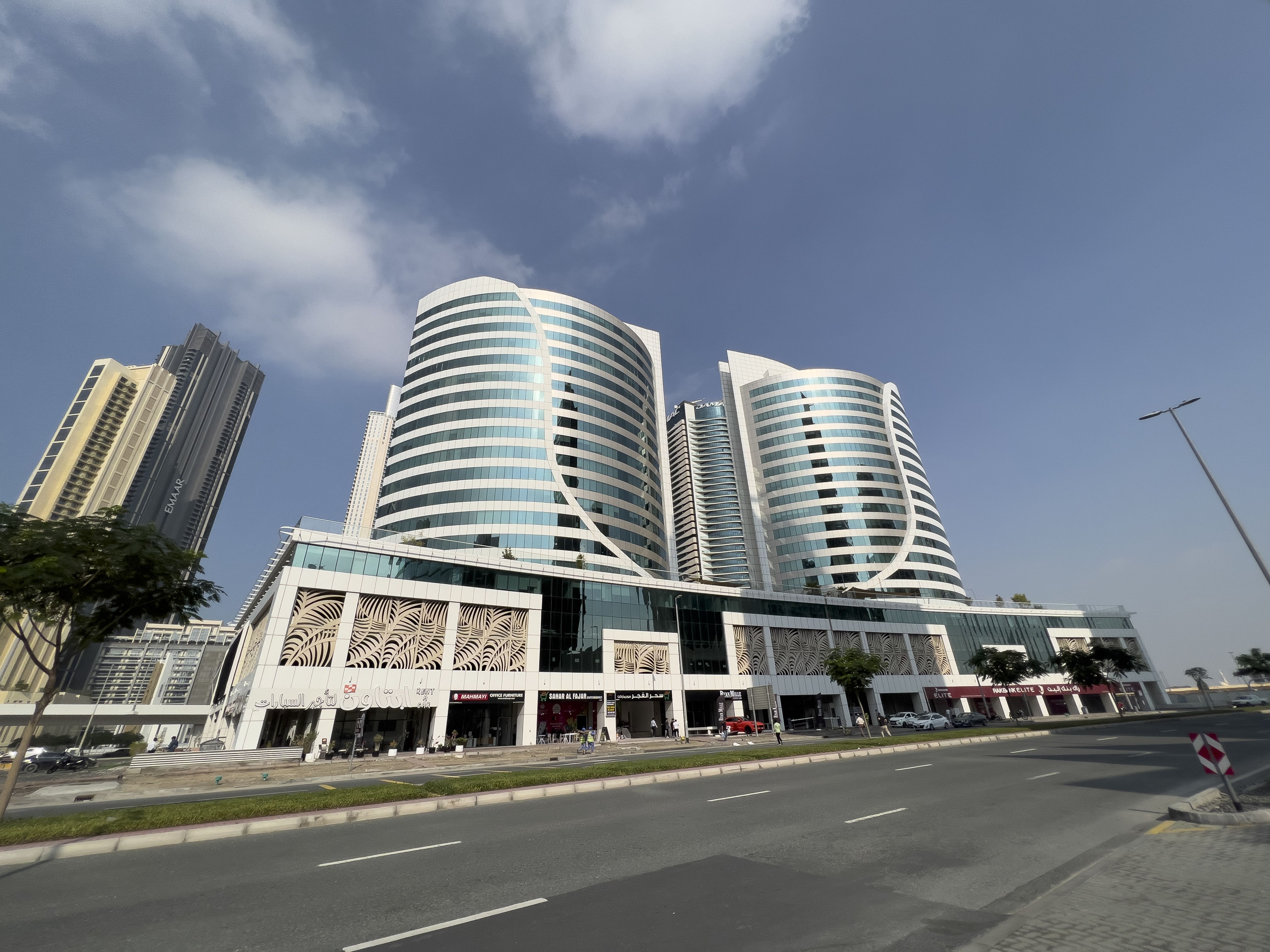 مرتفعات إمباير 1