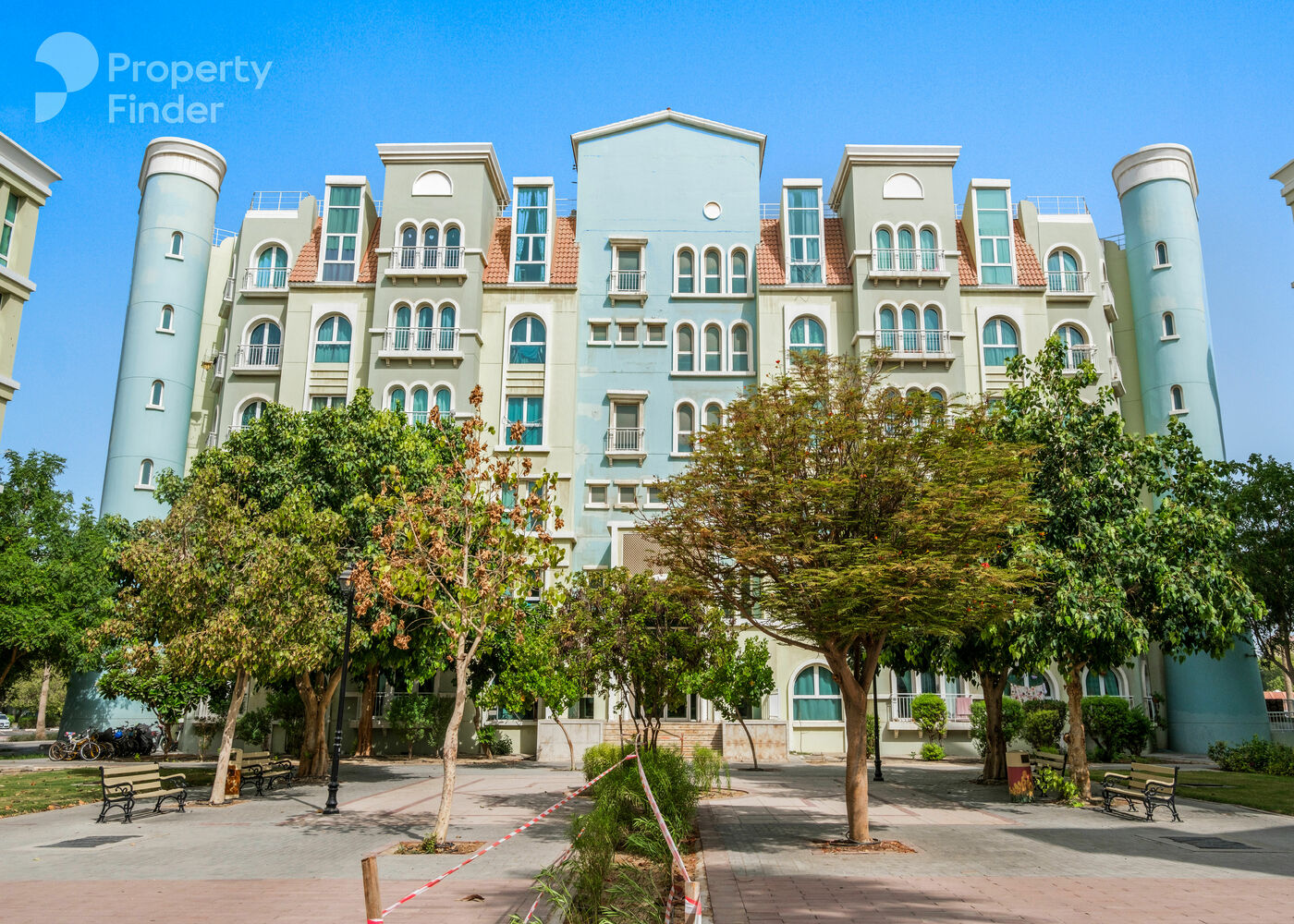 Gallery mosaic item small first