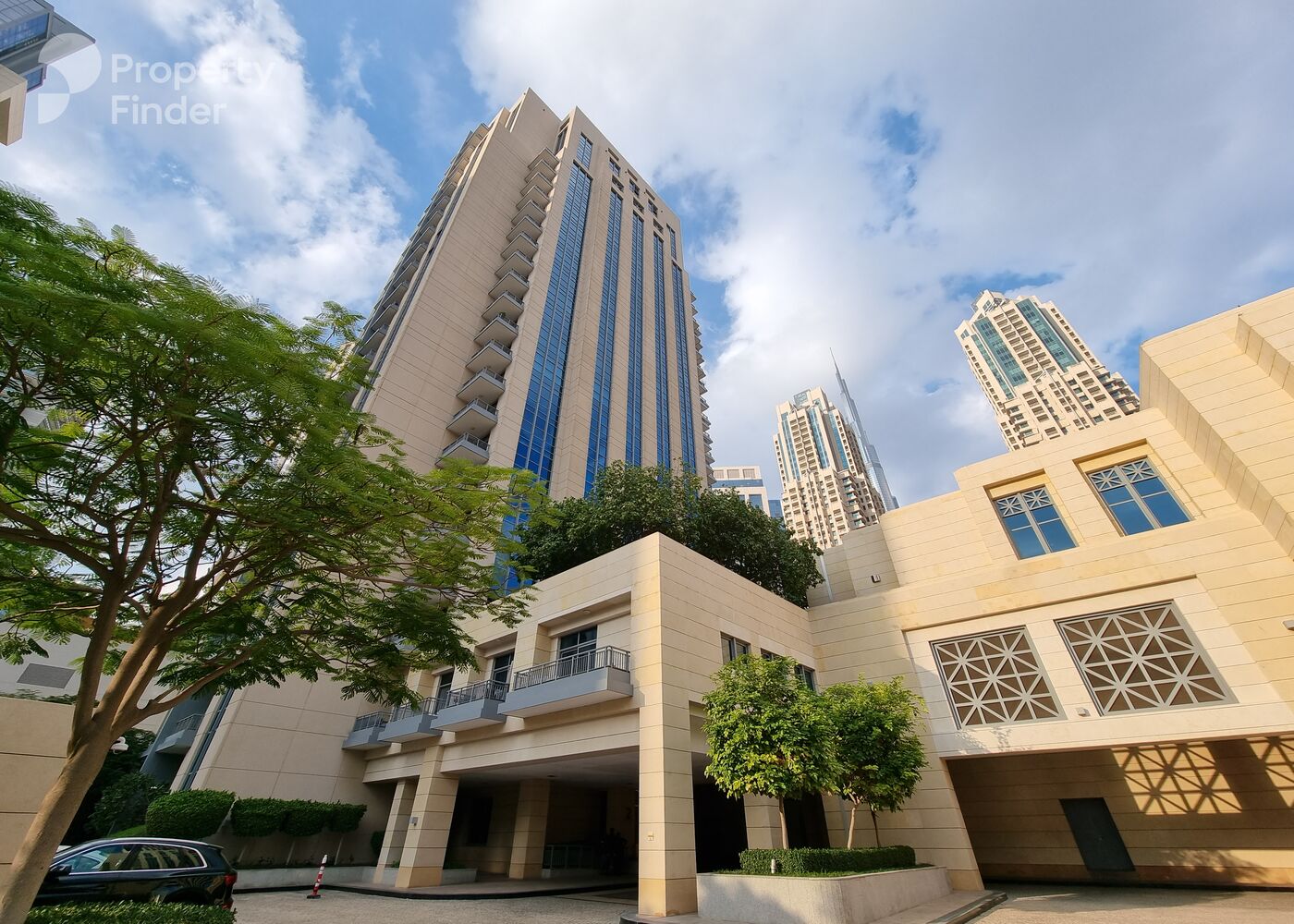 Gallery mosaic item small first