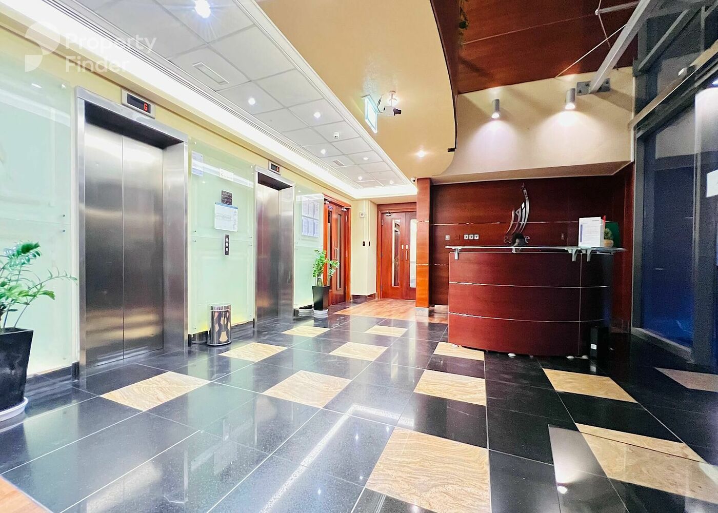 Gallery mosaic item small first