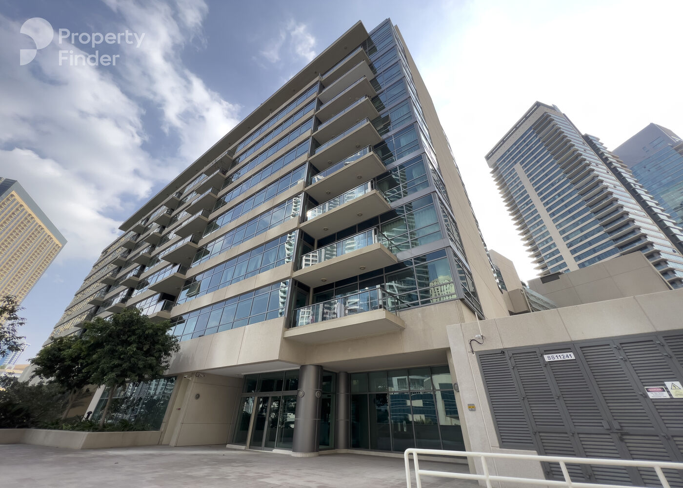 Gallery mosaic item small first