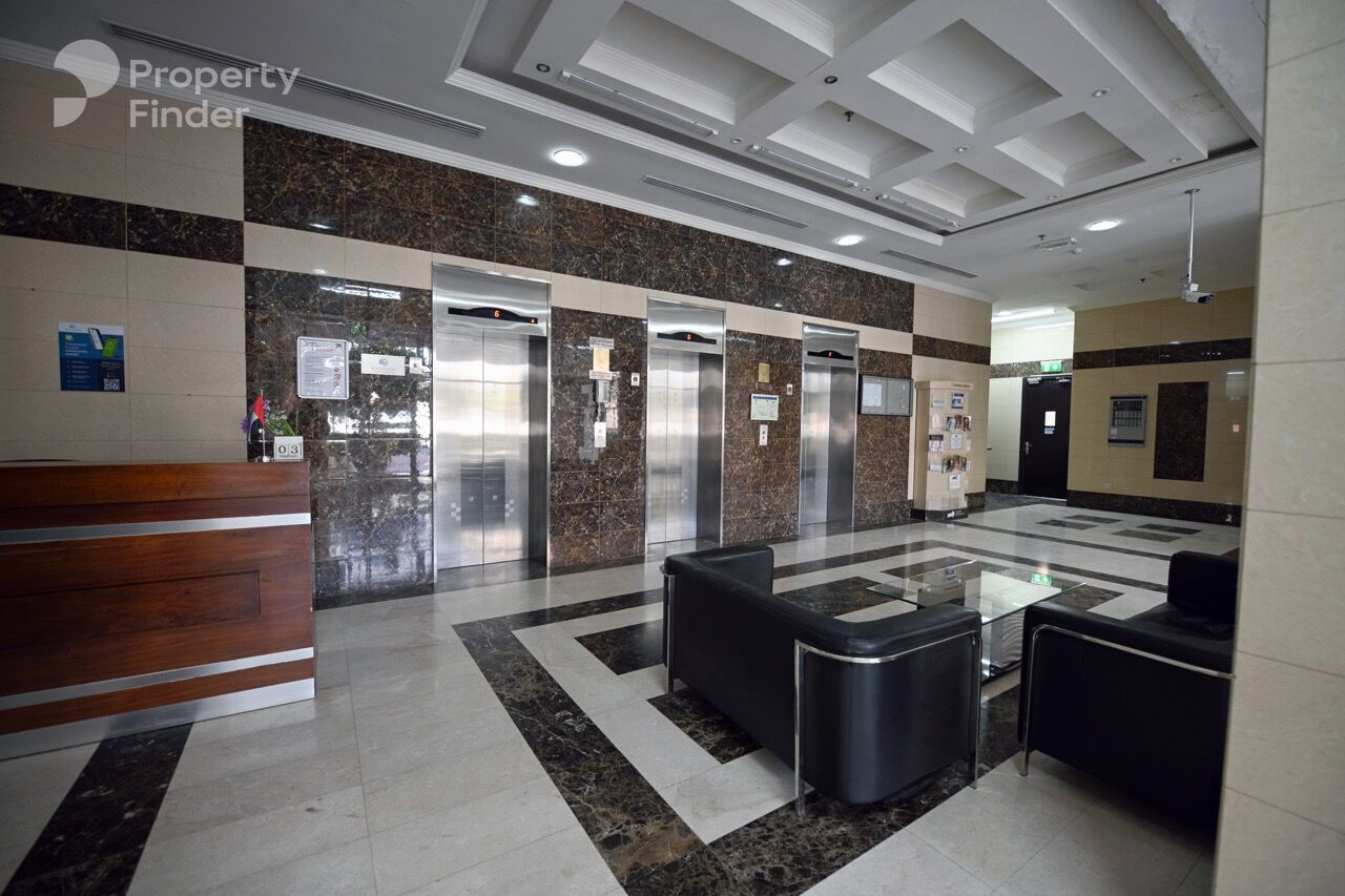 Gallery mosaic item small first