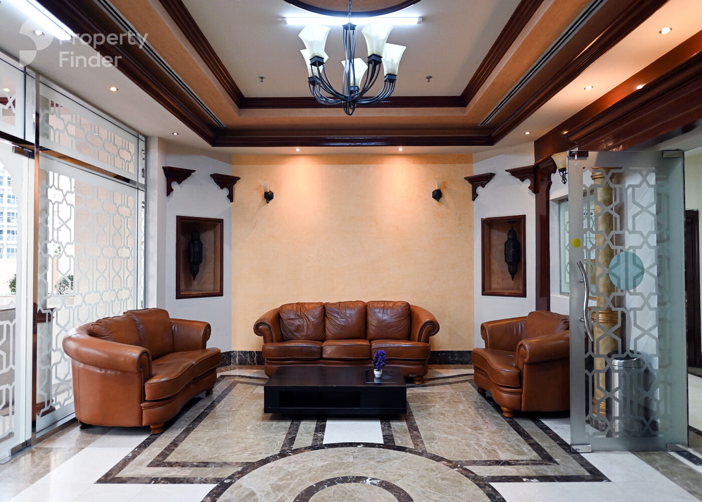 Gallery mosaic item small first