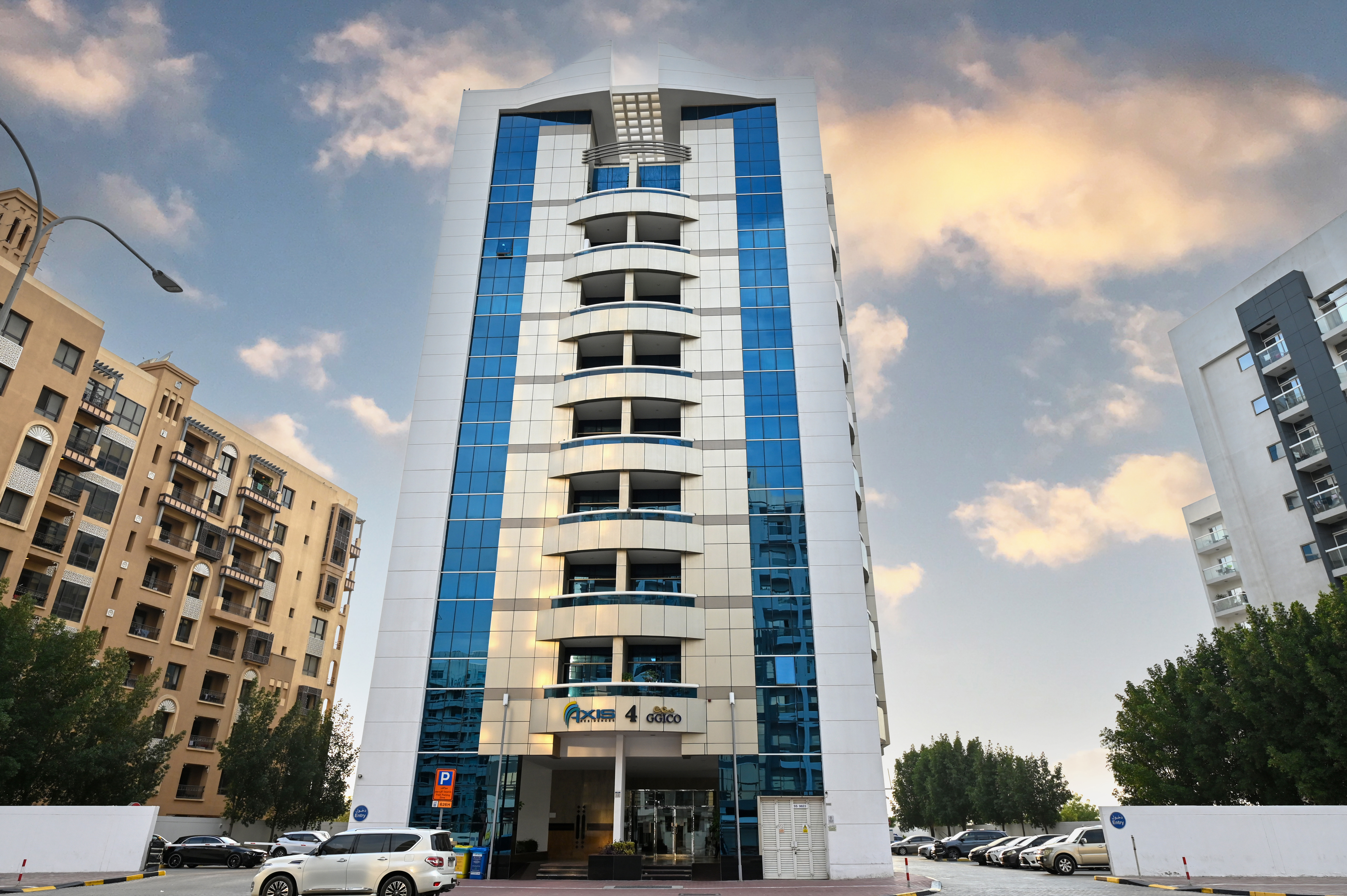 Axis Residence 4