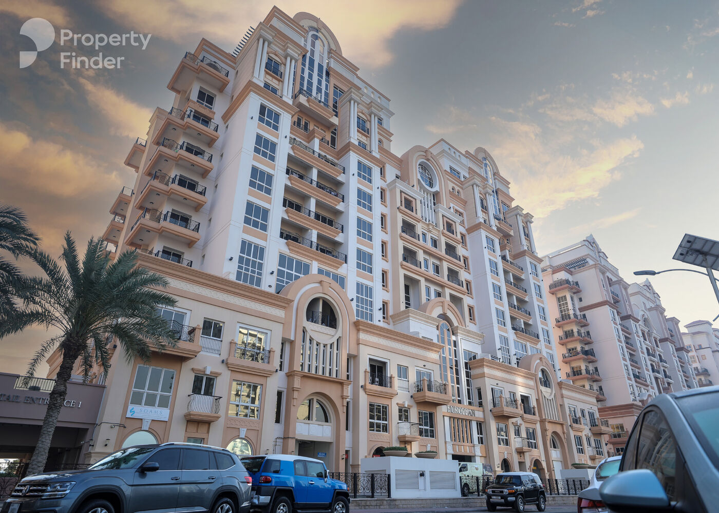 Gallery mosaic item small first