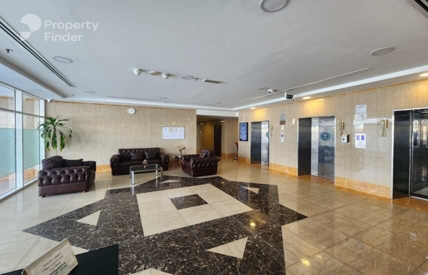 Gallery mosaic item small first