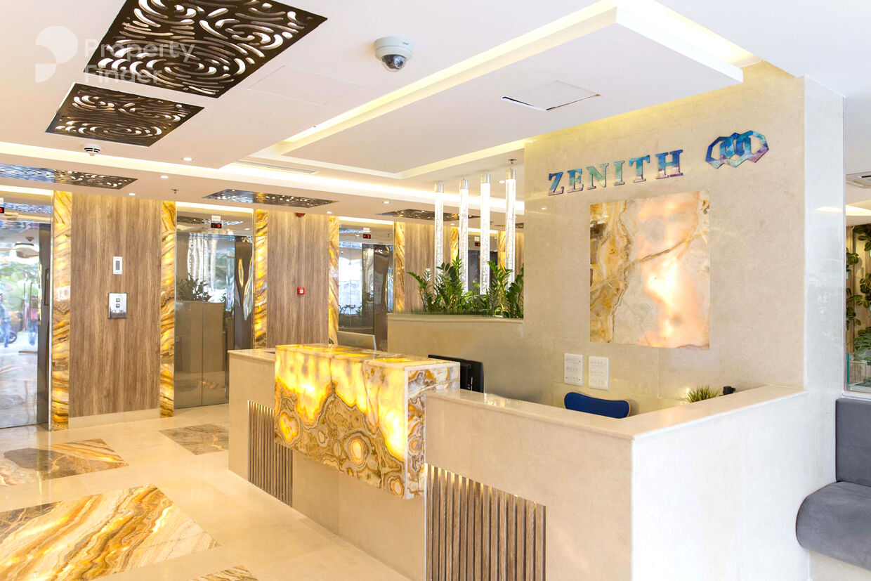 Gallery mosaic item small first