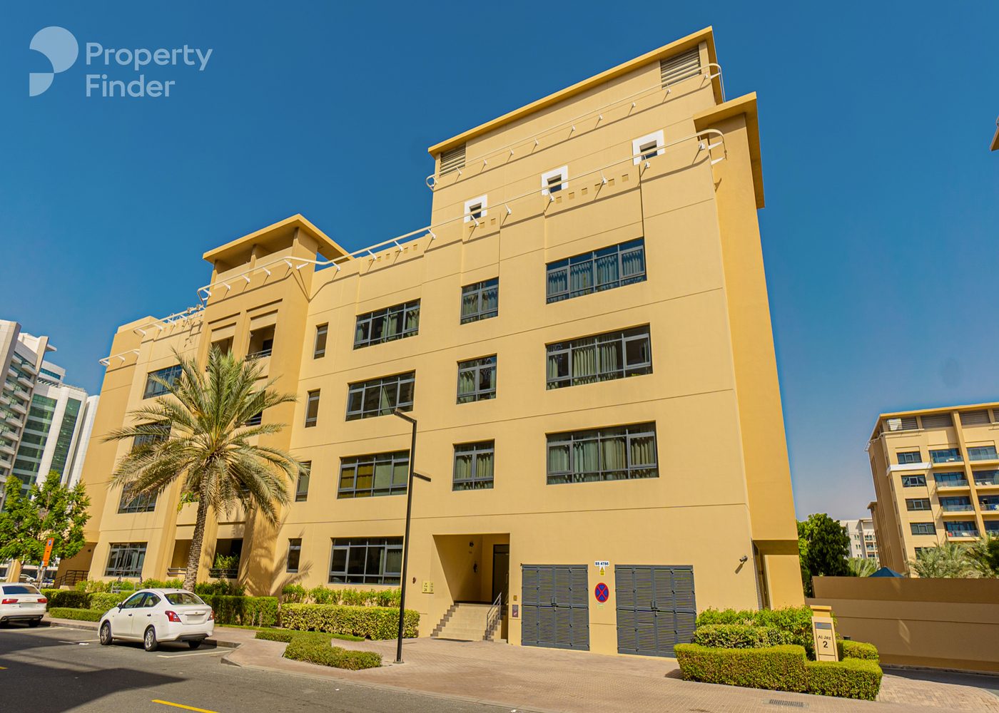 Gallery mosaic item small first