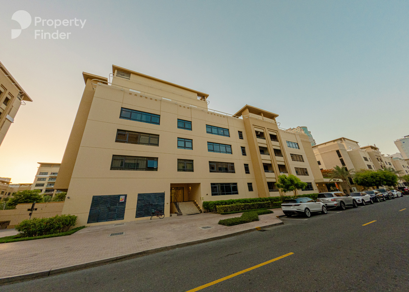 Gallery mosaic item small first