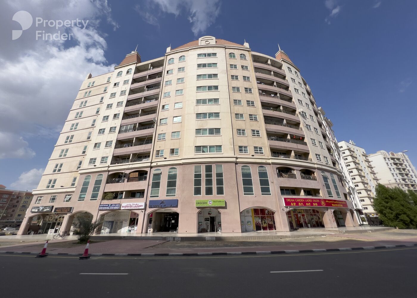 Gallery mosaic item small first